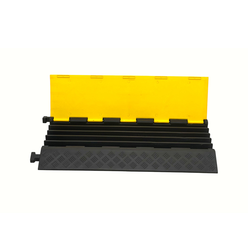 Khả năng chịu tải cao Đế cao su Pvc Flip Cover Bộ bảo vệ cáp hạng nặng 5 kênh