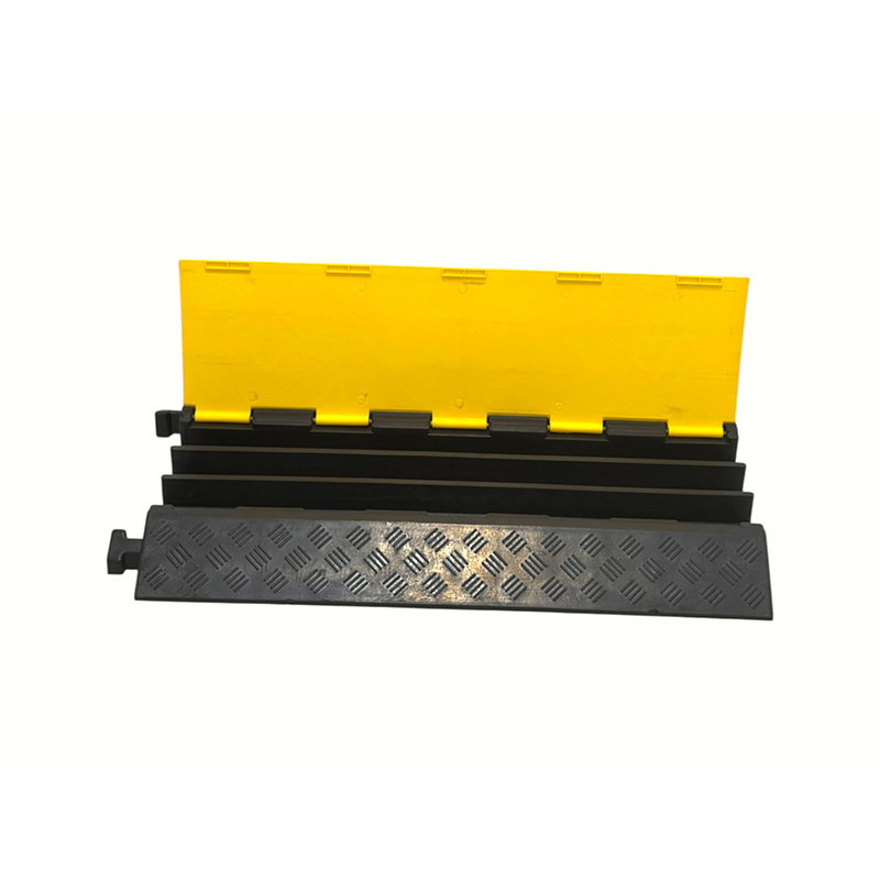 Đế cao su gia cố Khả năng chịu tải cao Vỏ nhựa PVC Bộ bảo vệ cáp hạng nặng 3 kênh