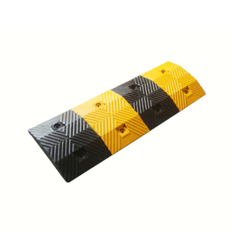 Gờ giảm tốc cao su chống trượt chịu tải cao được gia cố đa kích thước cấp công nghiệp