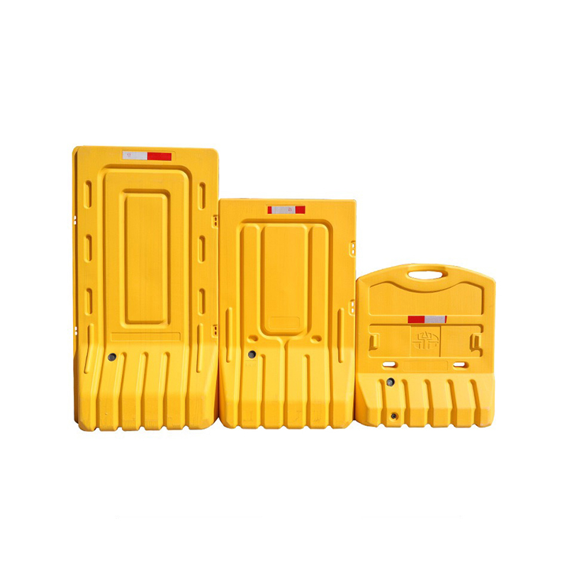 Rào chắn nhựa cao cấp đảm bảo an toàn đường bộ Rào chắn nhựa cao cấp đảm bảo an toàn đường bộ